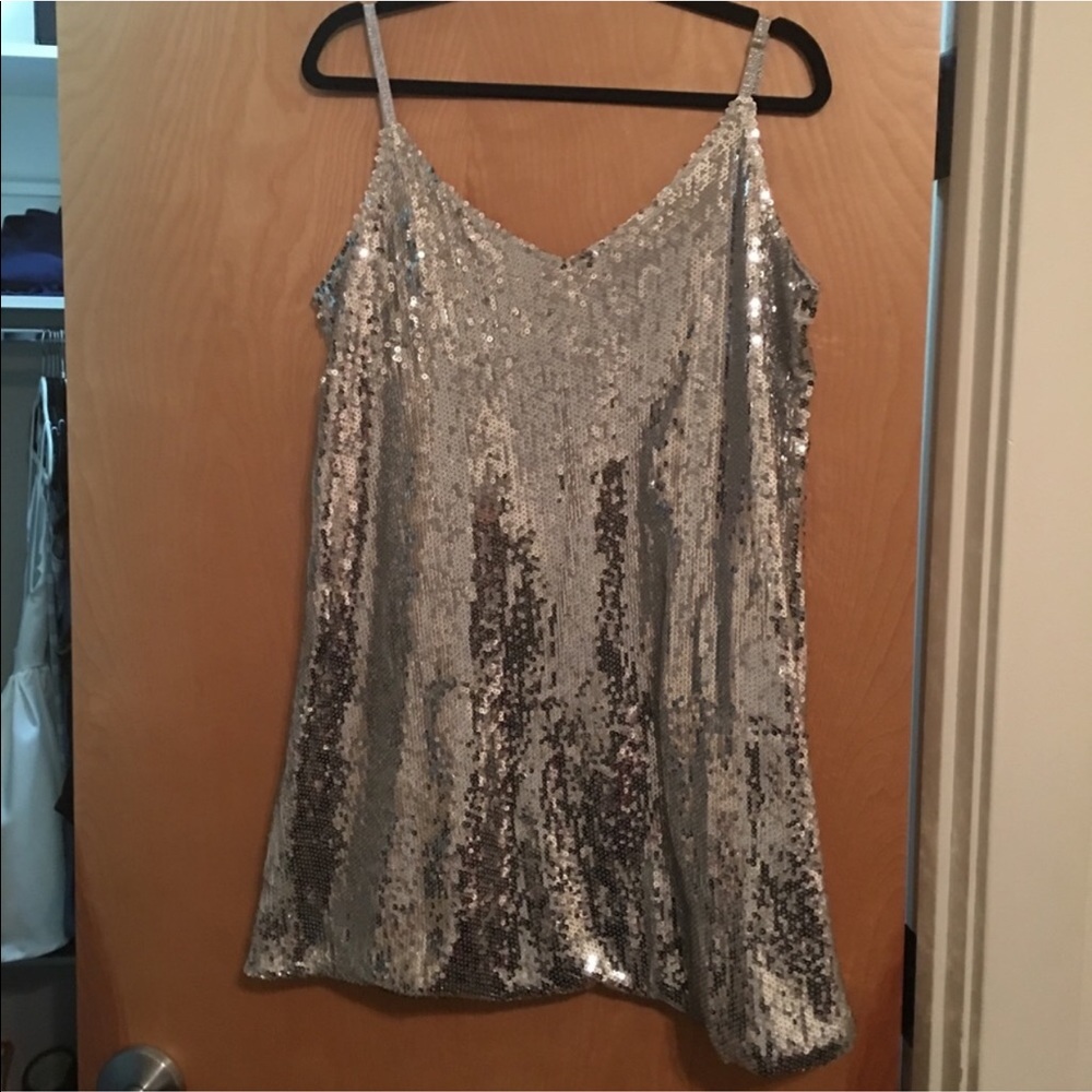 Silver sequin dress😍😍🔥